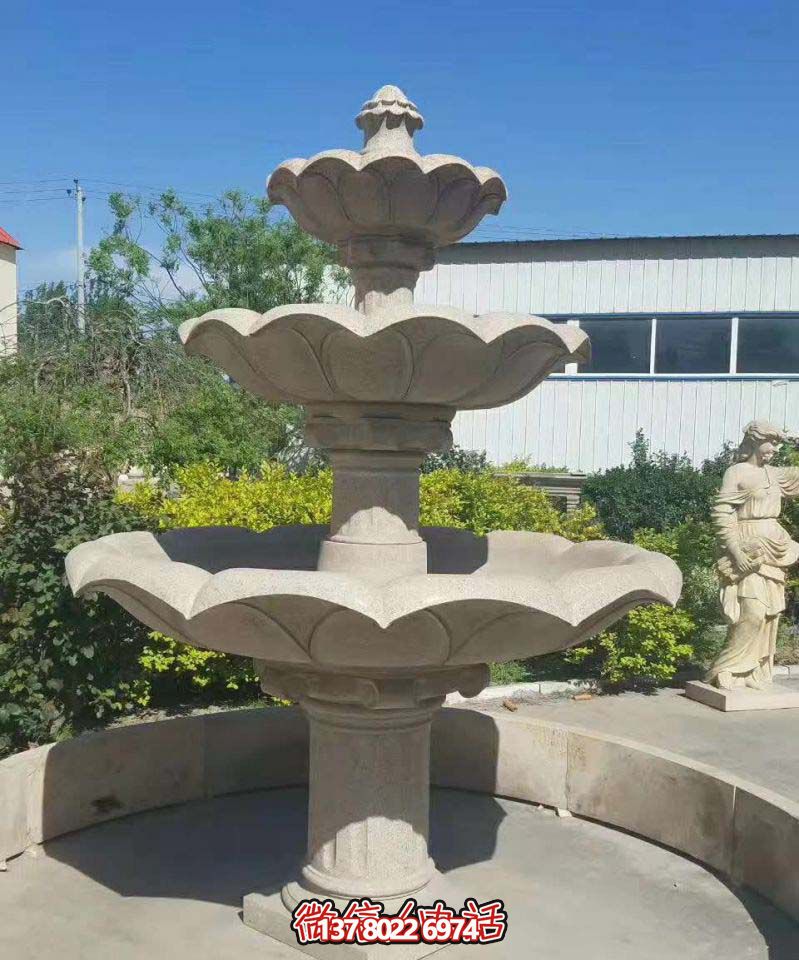 多層噴泉雕塑，裝點工廠區
