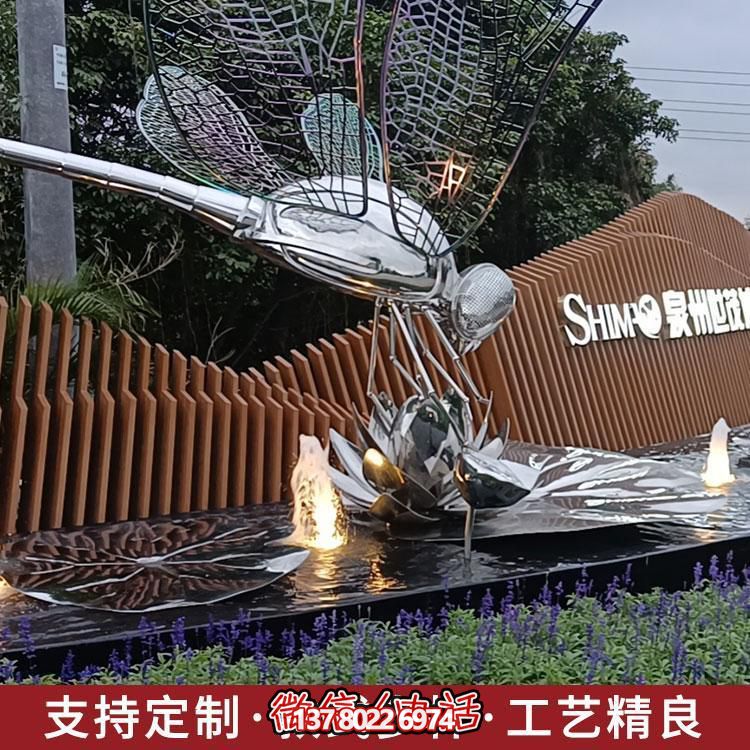 大型不銹鋼雕塑，為城市酒店、公園、商場及水景環境增添獨特景觀