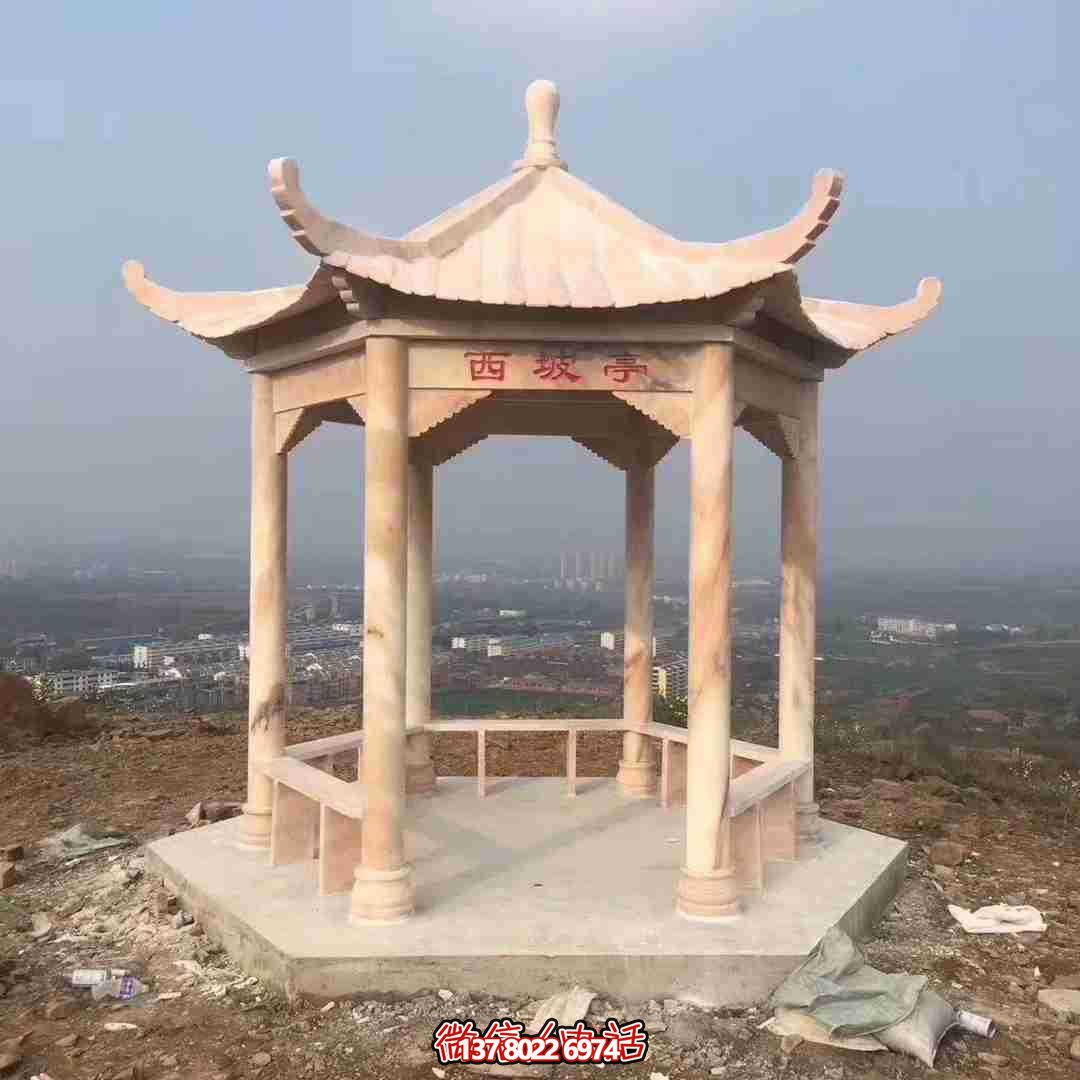 西坡涼亭景觀，觀賞大型晚霞紅