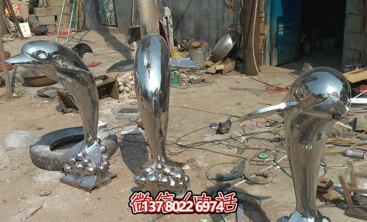 不銹鋼海豚雕塑——點綴花園，增添寧靜之美