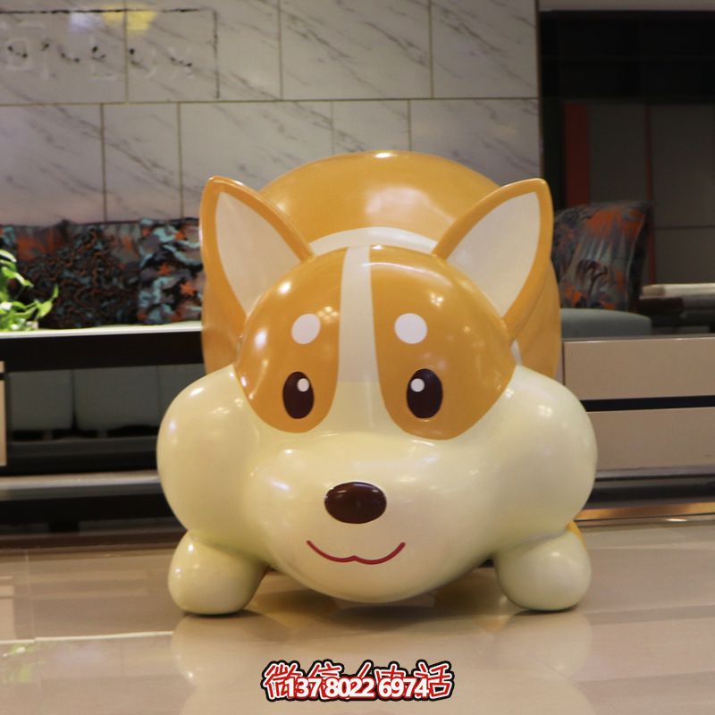 新推出的可愛卡通玻璃鋼著狗雕塑游樂園，給你一個(gè)全新的游樂體驗(yàn)！