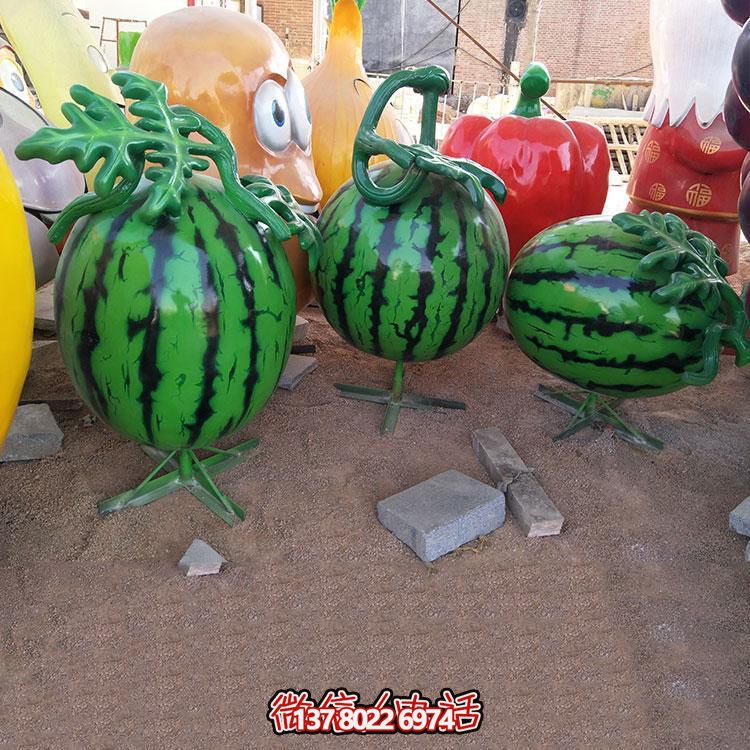 玻璃鋼仿真西瓜，大西瓜雕塑擺件